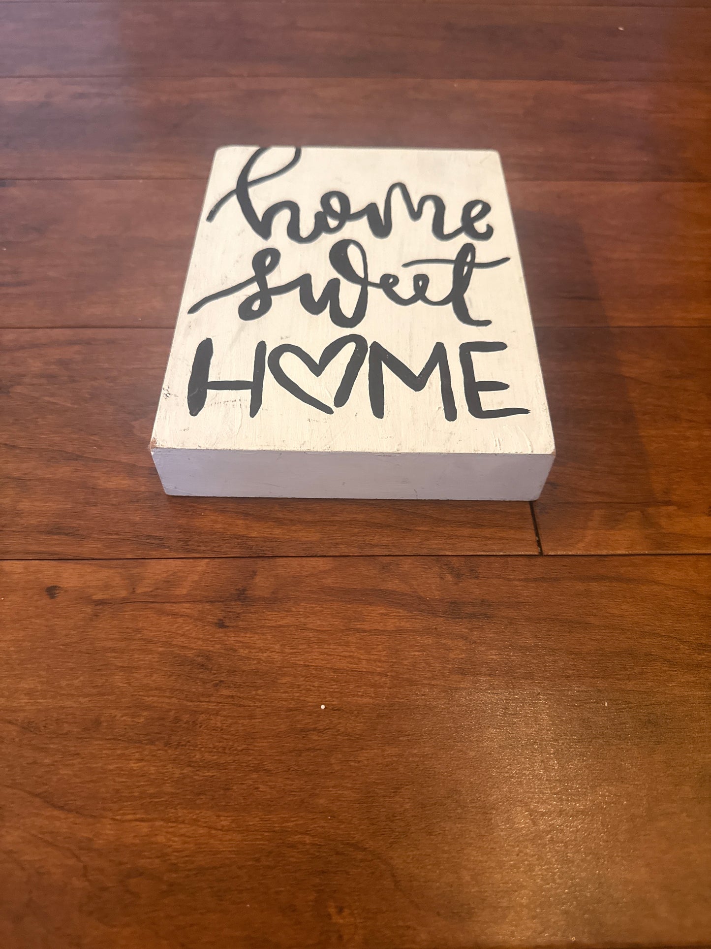 “Home Sweet Home” sign